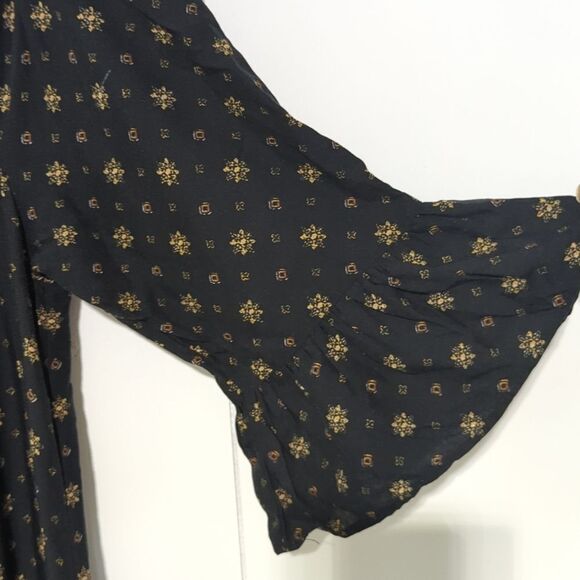 Ryan Michelle Women's Off Shoulder Bell Sleeve Midi Floral Boho Dress Size 4 - Picture 4 of 7